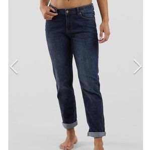 Medium rose Straight leg Duer Jeans